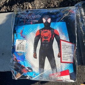 New spiderman costume